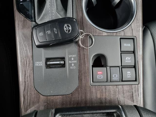 TOYOTA Highlander AWD-I LOUNGE 7 POSTI