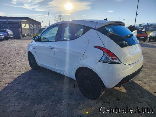 LANCIA Ypsilon 1.0 FireFly 5 porte S&S Hybrid Ecochic Gold