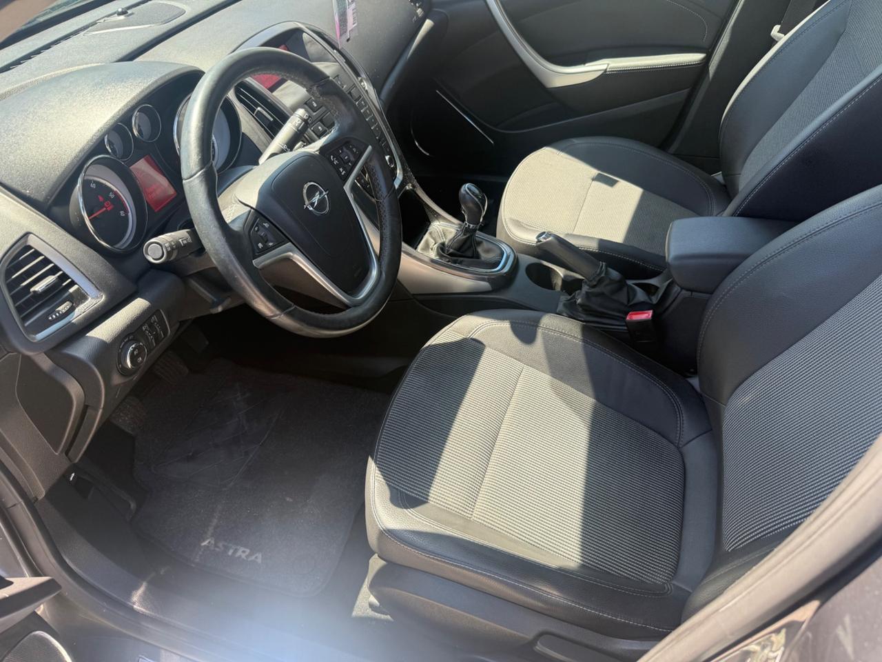 Opel Astra 1.7 CDTI 110CV Sports Tourer Cosmo NEO PATENTATI