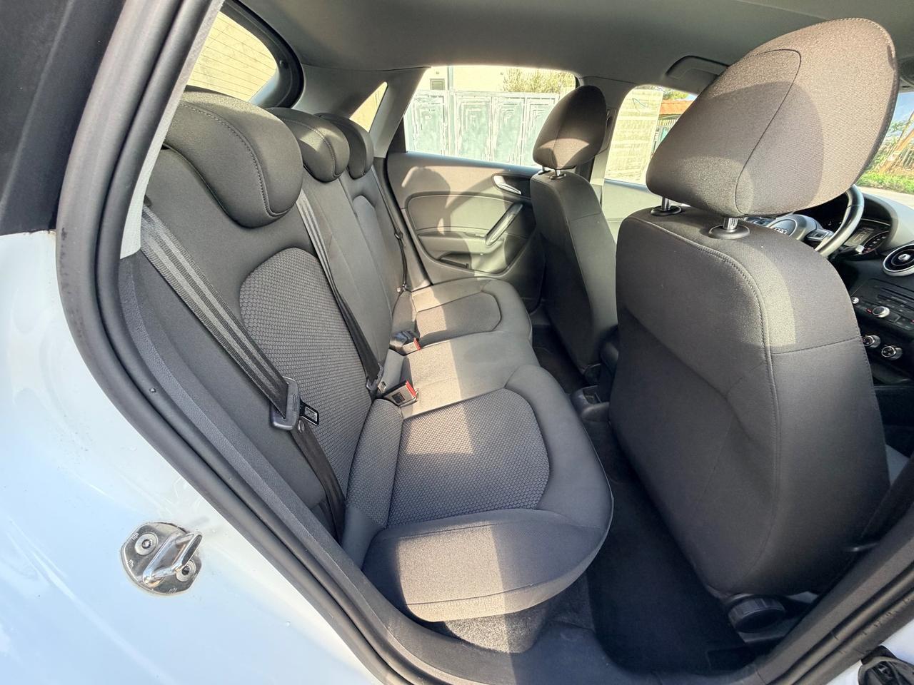 Audi A1 S Line Automatica 1.6 TDI