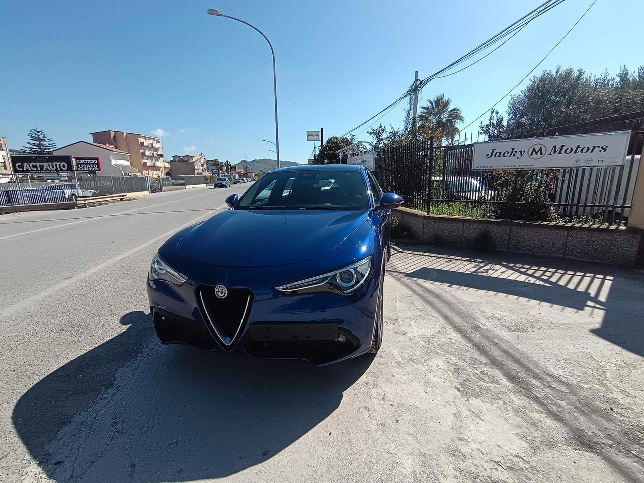 Alfa Romeo Stelvio 2.2 Turbodiesel 160 CV AT8 RWD Super Business