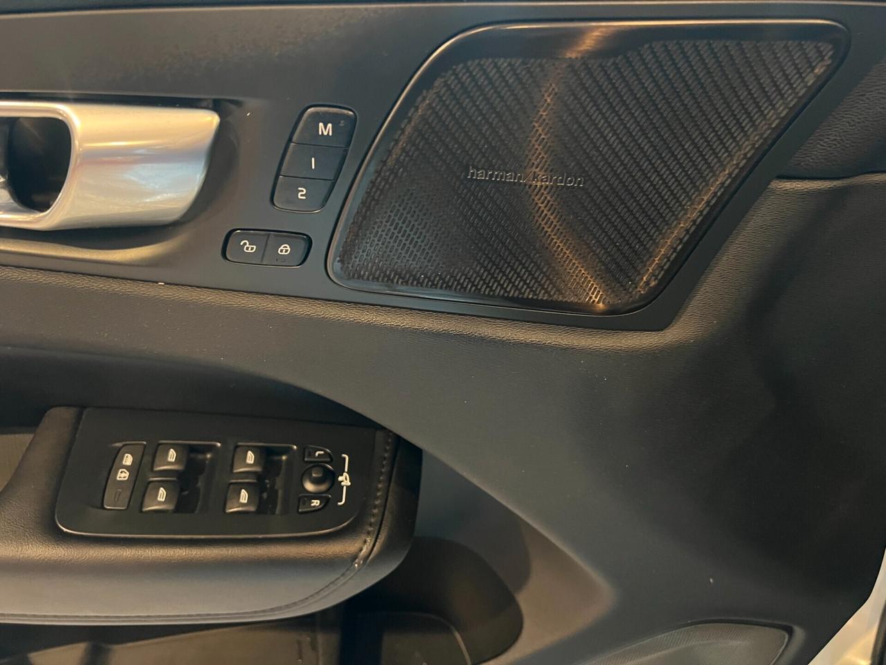 Volvo XC 60 T6 Plug-in hybrid AWD /DA RIPRISTINARE