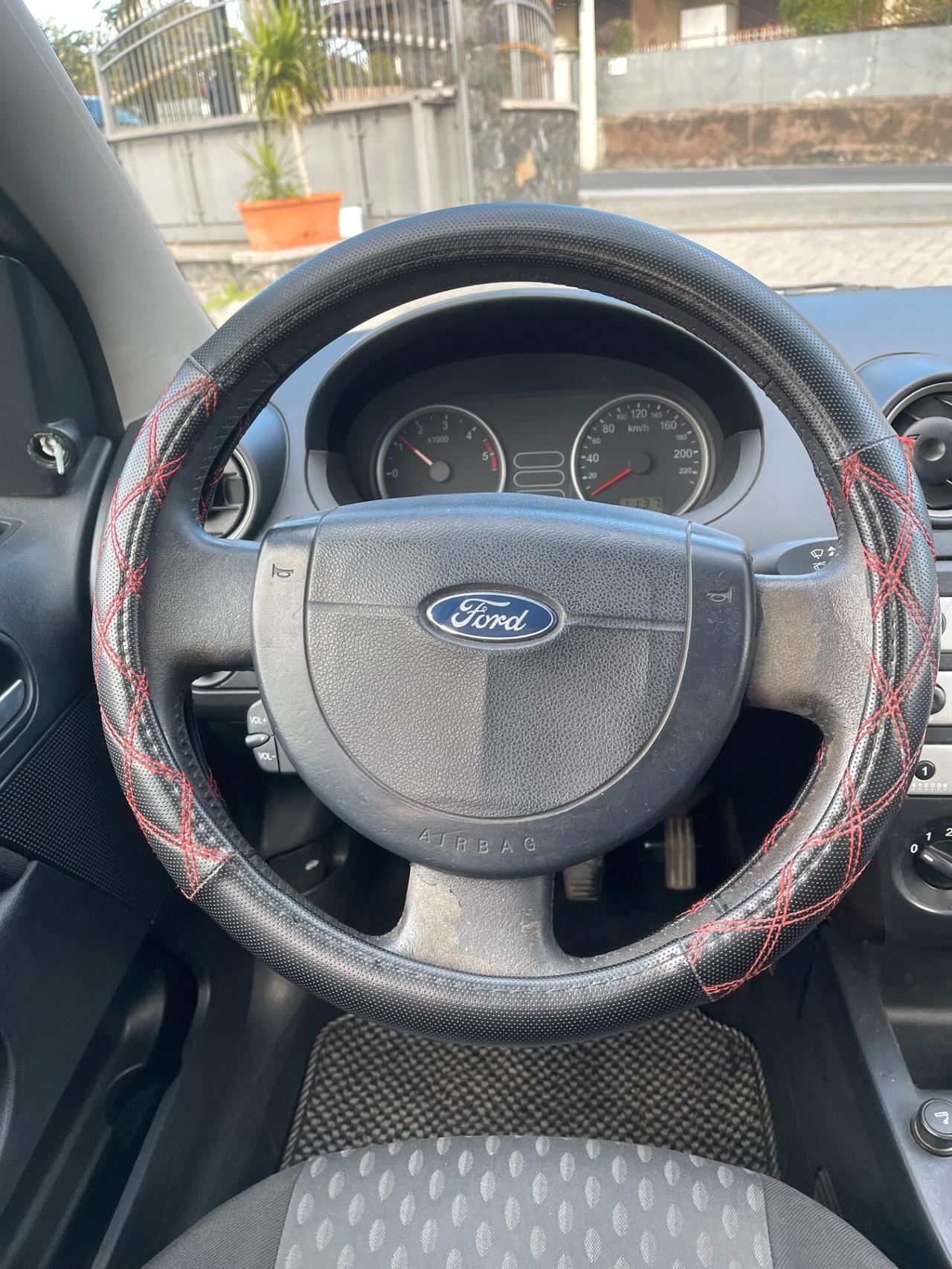 Ford Fiesta 1.4 TDCi 5p