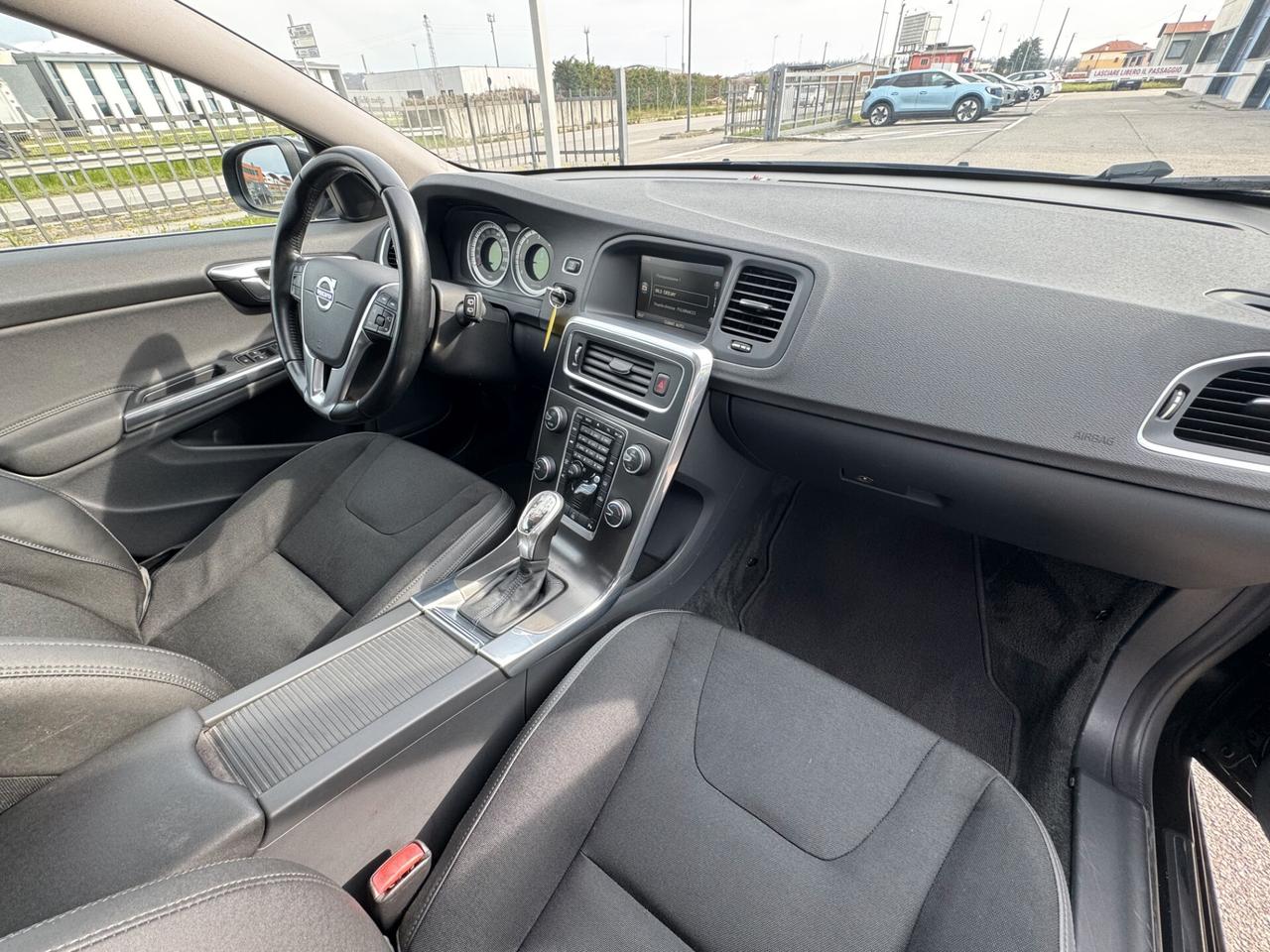 Volvo V60 D3 Geartronic Mom. Dynamic 2.0 TDCi 136CV