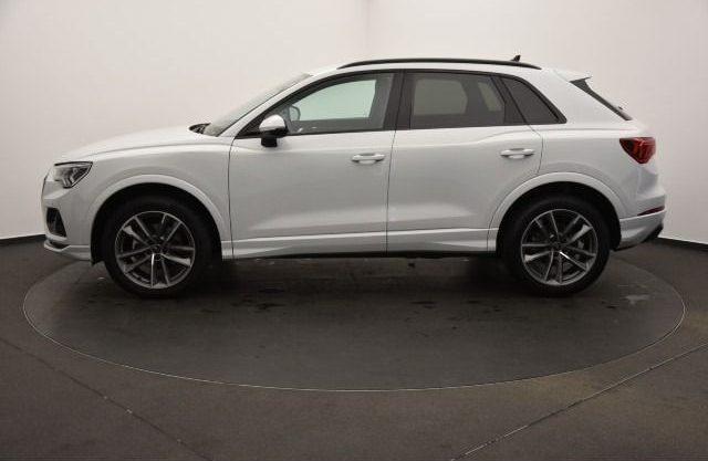 AUDI Q3 35 TDI S tronic Business Advanced