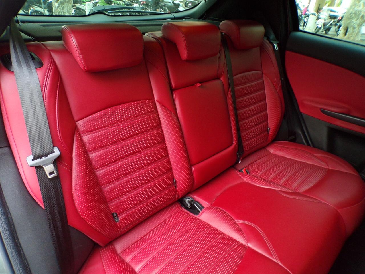 ALFA ROMEO GIULIETTA SECONDA SERIE QUADRIFOGLIO VERDE 241CV DEL 2015