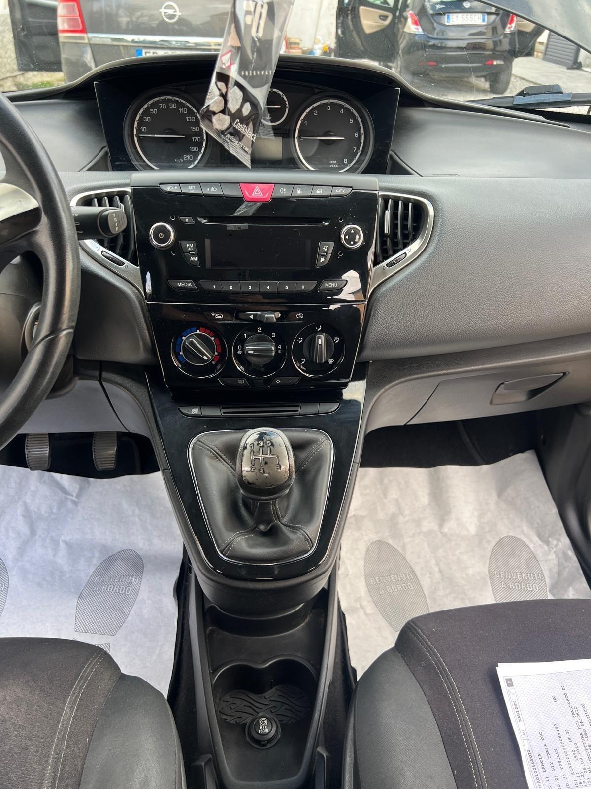 Lancia Ypsilon 1.2 69 CV 5 porte GPL Ecochic Gold