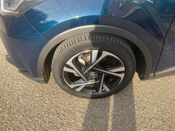 Toyota C-HR 2.0 Hybrid E-CVT Morebusiness