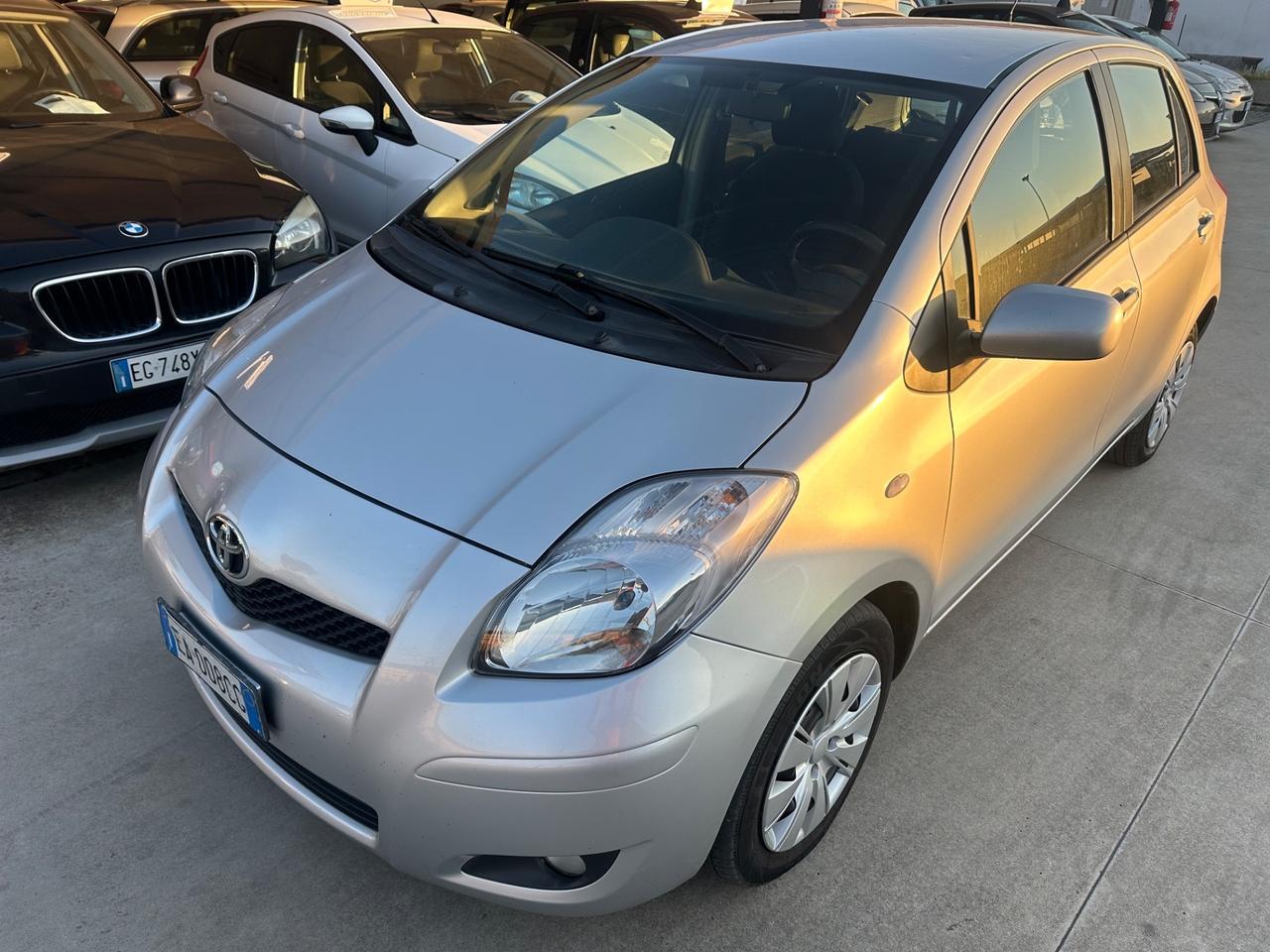 Toyota YARIS 1.3 BENZINA 2010 - SOLO 170 MILA KM