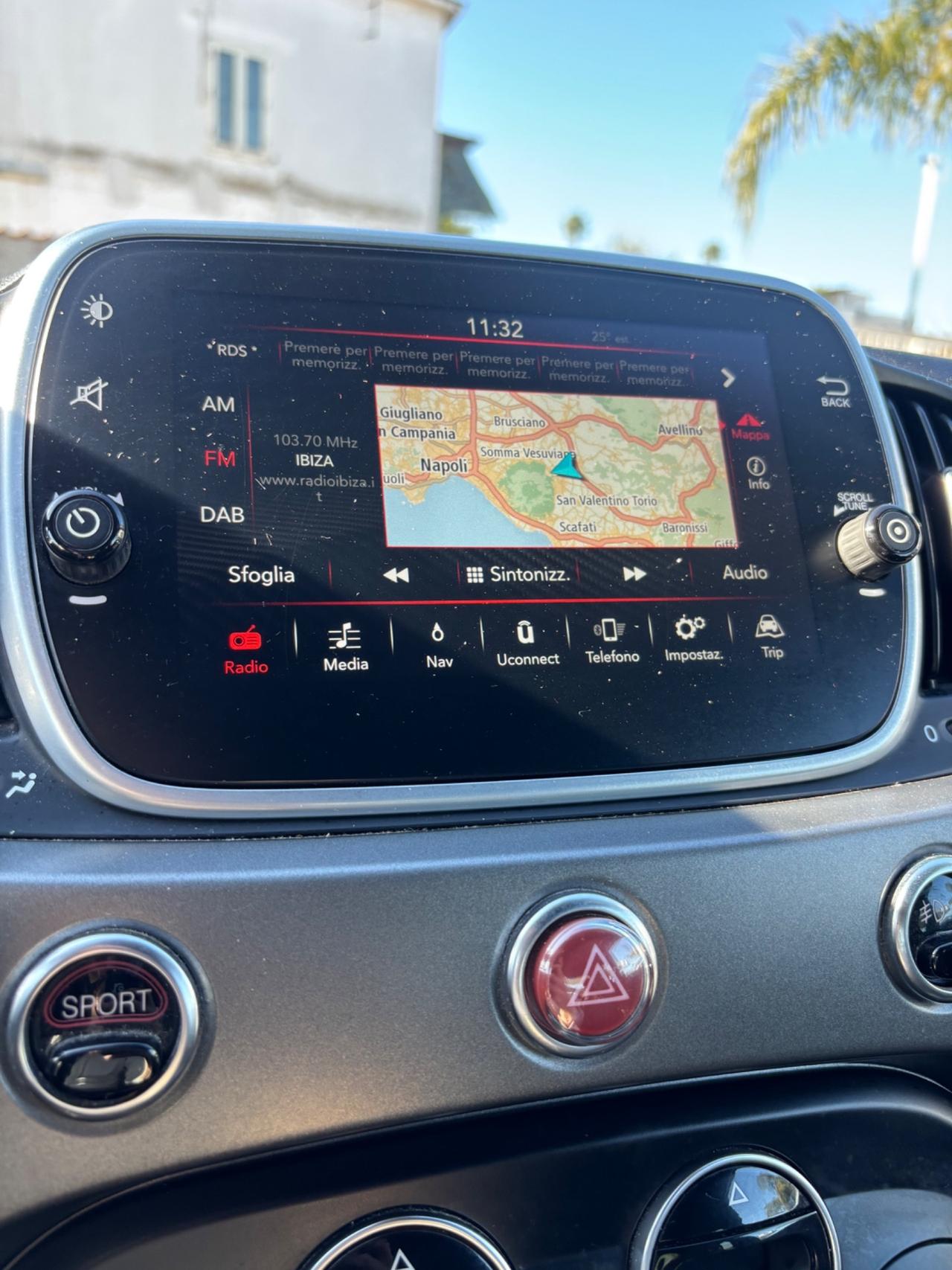 ABARTH 695 165CV YAMAHA LIMITED 112/695 AKRAPOVIC