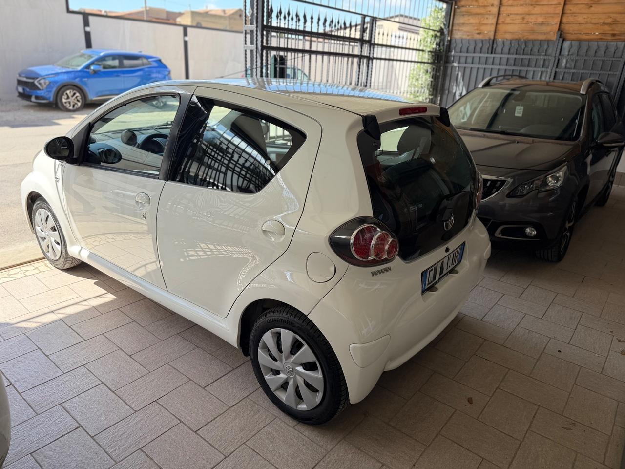 Toyota Aygo 1.0 12V VVT-i 5 porte Lounge Connect