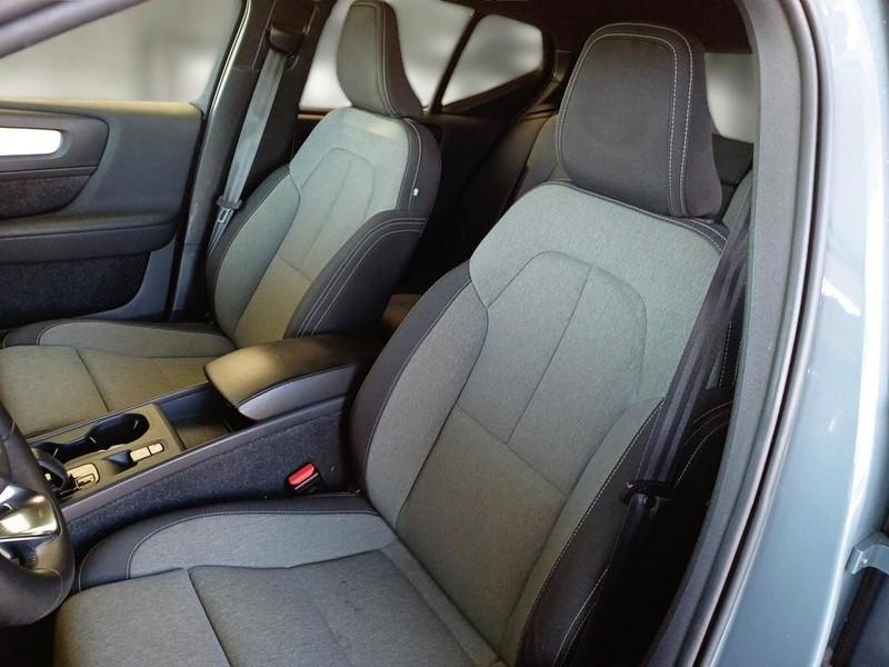 VOLVO XC40 T4 RECHARGE PLUG-IN AUTO CORE SUV