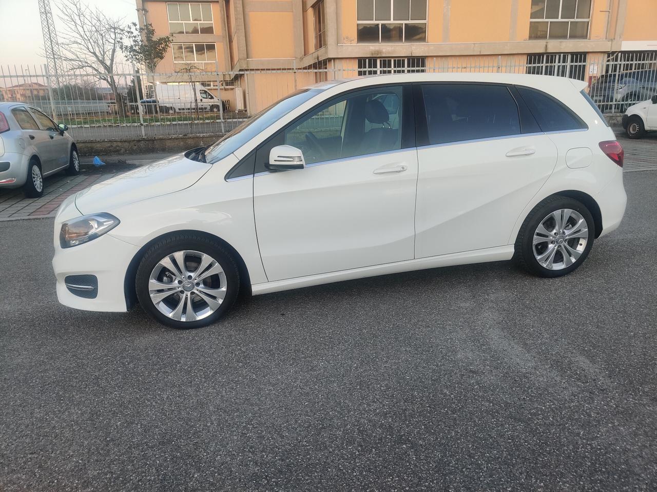 Mercedes-benz B 180 B 180 d Sport