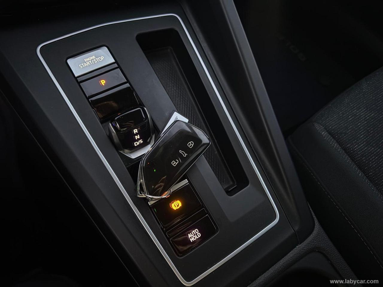 VOLKSWAGEN Golf 2.0 TDI DSG SCR Life STUPENDA COME NUOVA!