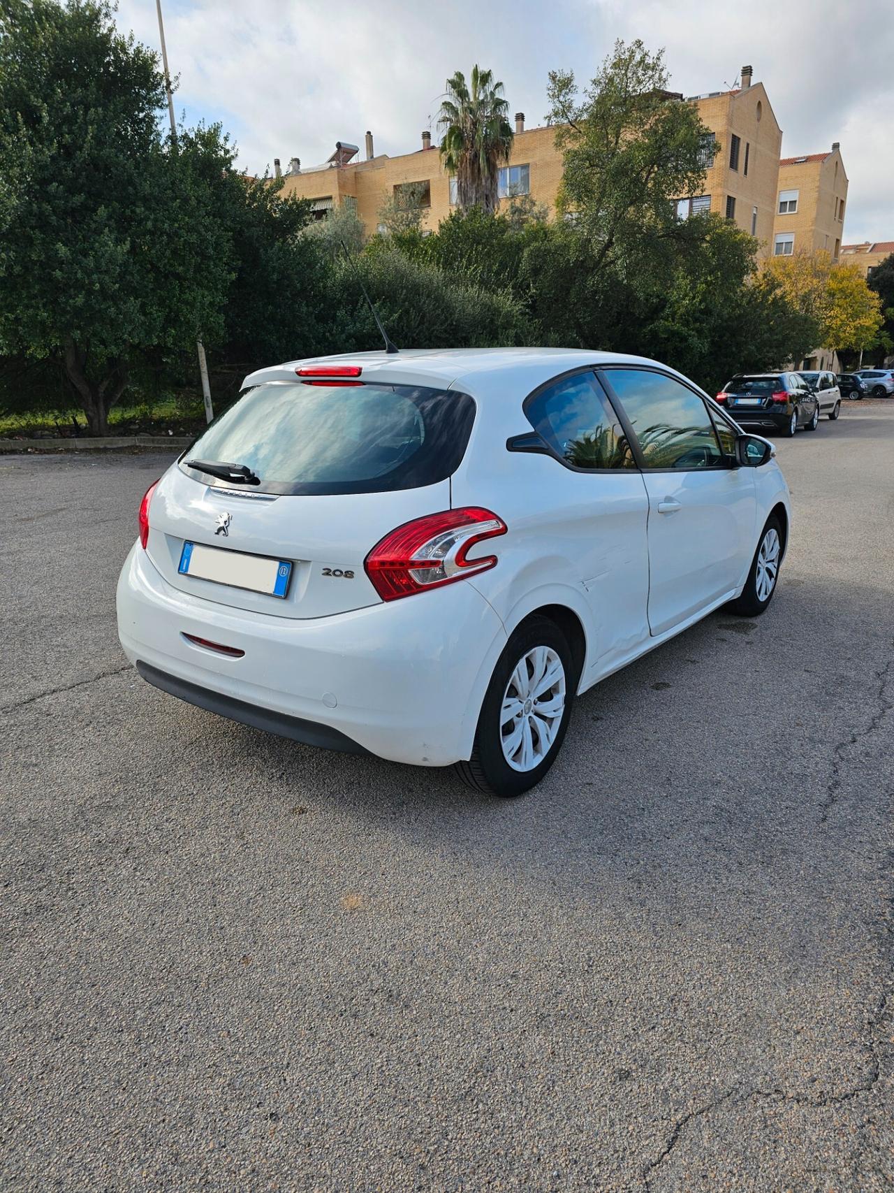 Peugeot 208 1.2 VTi 82 CV 3 porte Allure