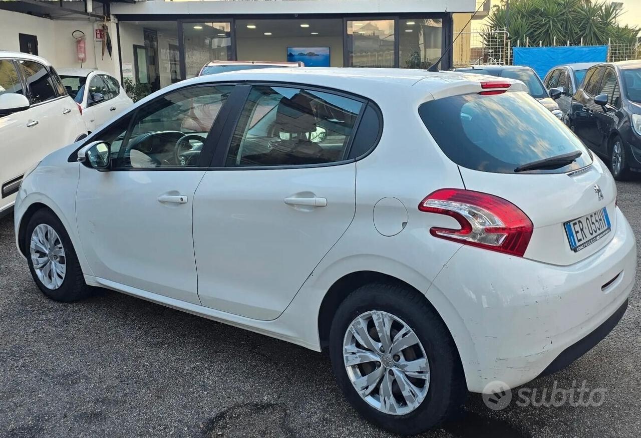 Peugeot 208 1.4 HDi 68 CV 5 porte Active