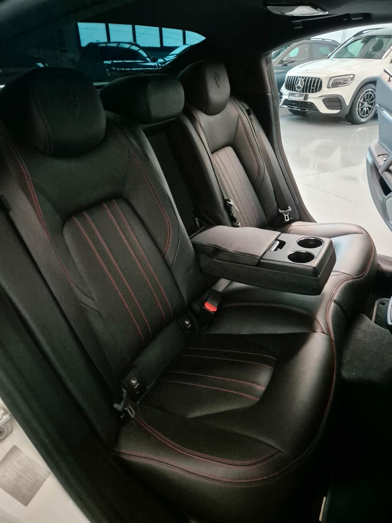 Maserati Ghibli 3.0 V6 350cv MotoreFerrari TettoApribile Garanzia