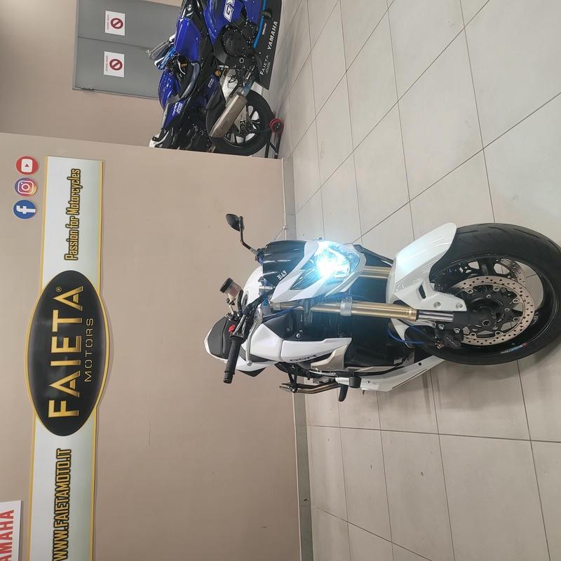 Suzuki GSR 750 - 2011