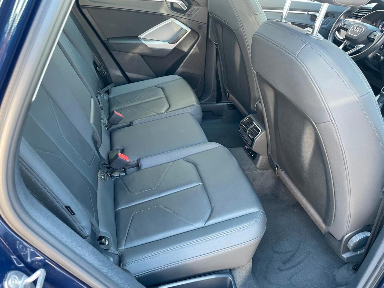Audi Q3 40 TDI quattro S tronic Business