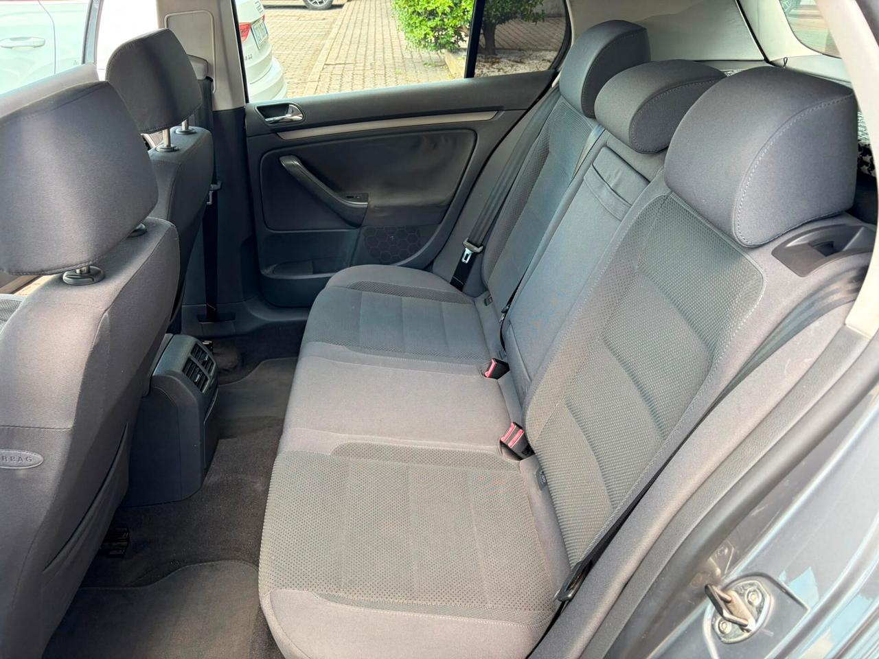 Volkswagen Golf 5p 1.9 tdi Comfortline - GRANDINATA