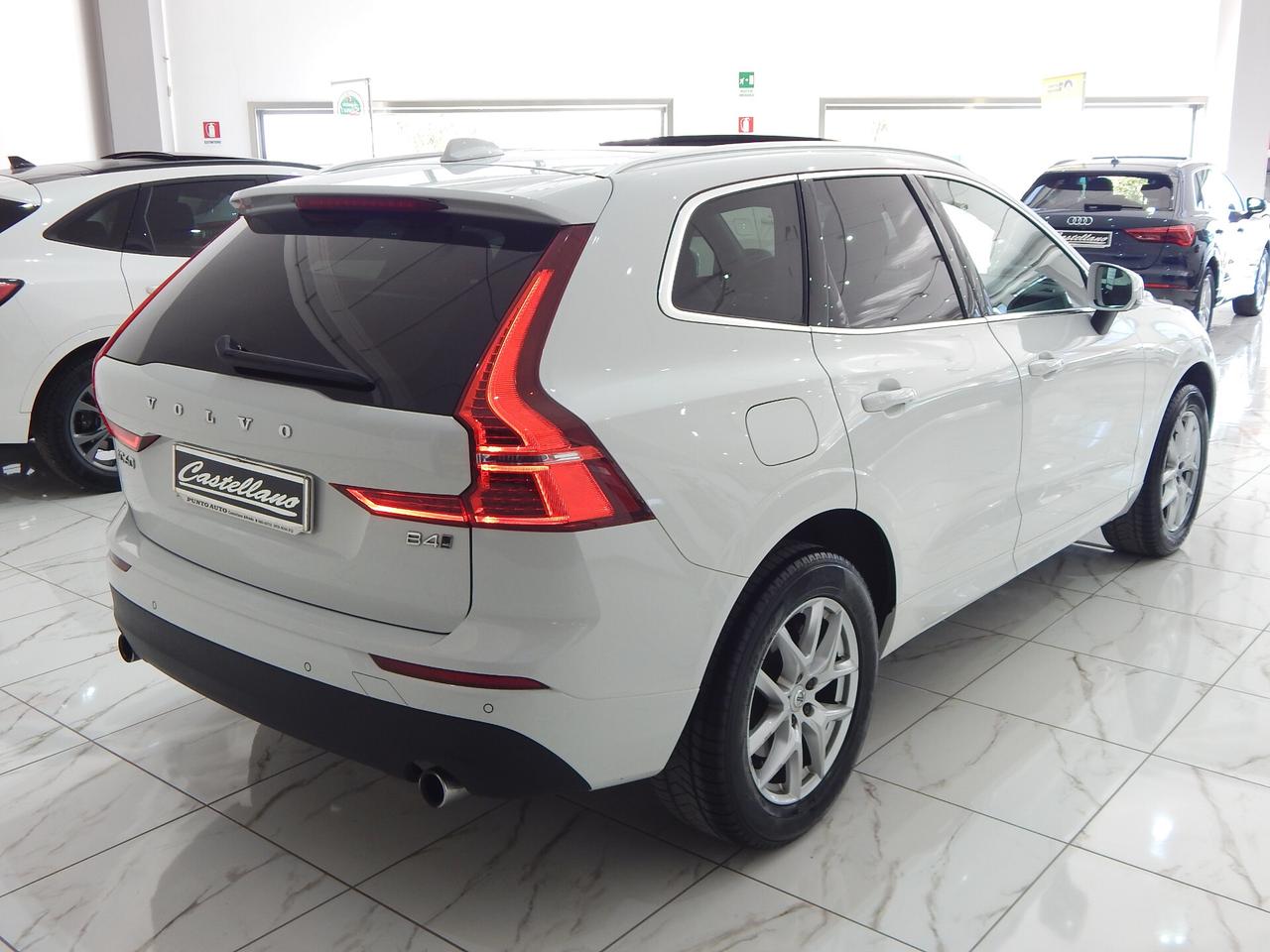 Volvo XC60 2.0 B4 Momentum Pro AWD Aut TETTO-NAVI-PELLE-KAMER