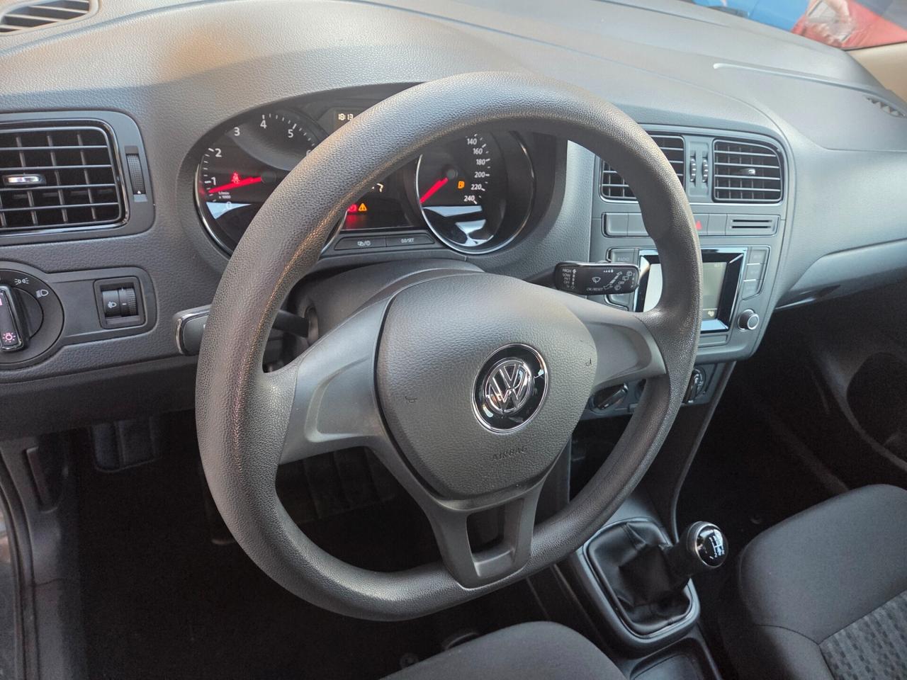 VW POLO ANNO 2015 1.0 BENZ 60 CV KM 100000 CERTIF