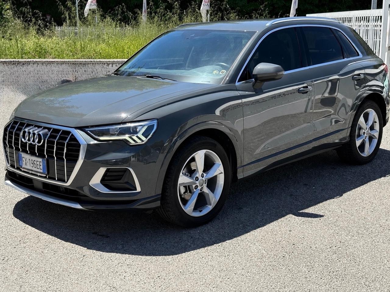 Audi Q3 35 TDI S tronic Business Advanced