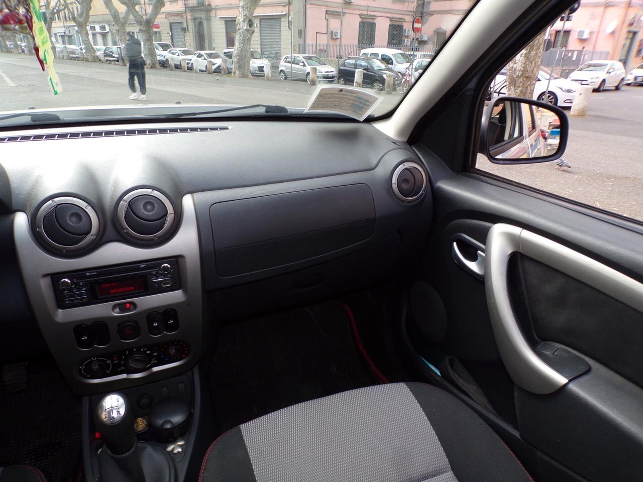 DACIA DUSTER LAUREATE DEL 2013 CON 108.000 KM UNIPROPRIETARIO