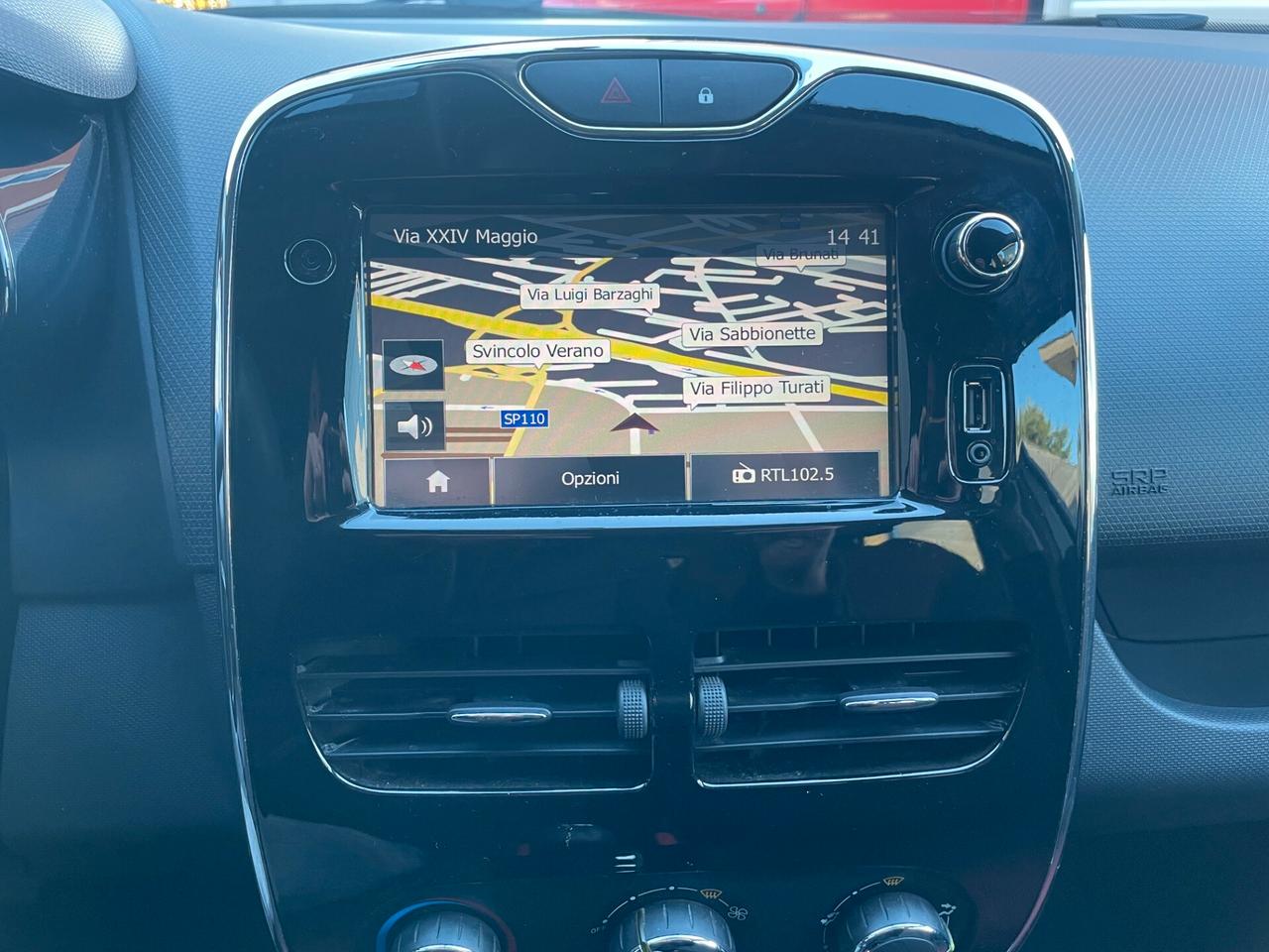 Renault Clio 1.2 75CV 5 porte Costume National +NAVI NEOPATENTATI