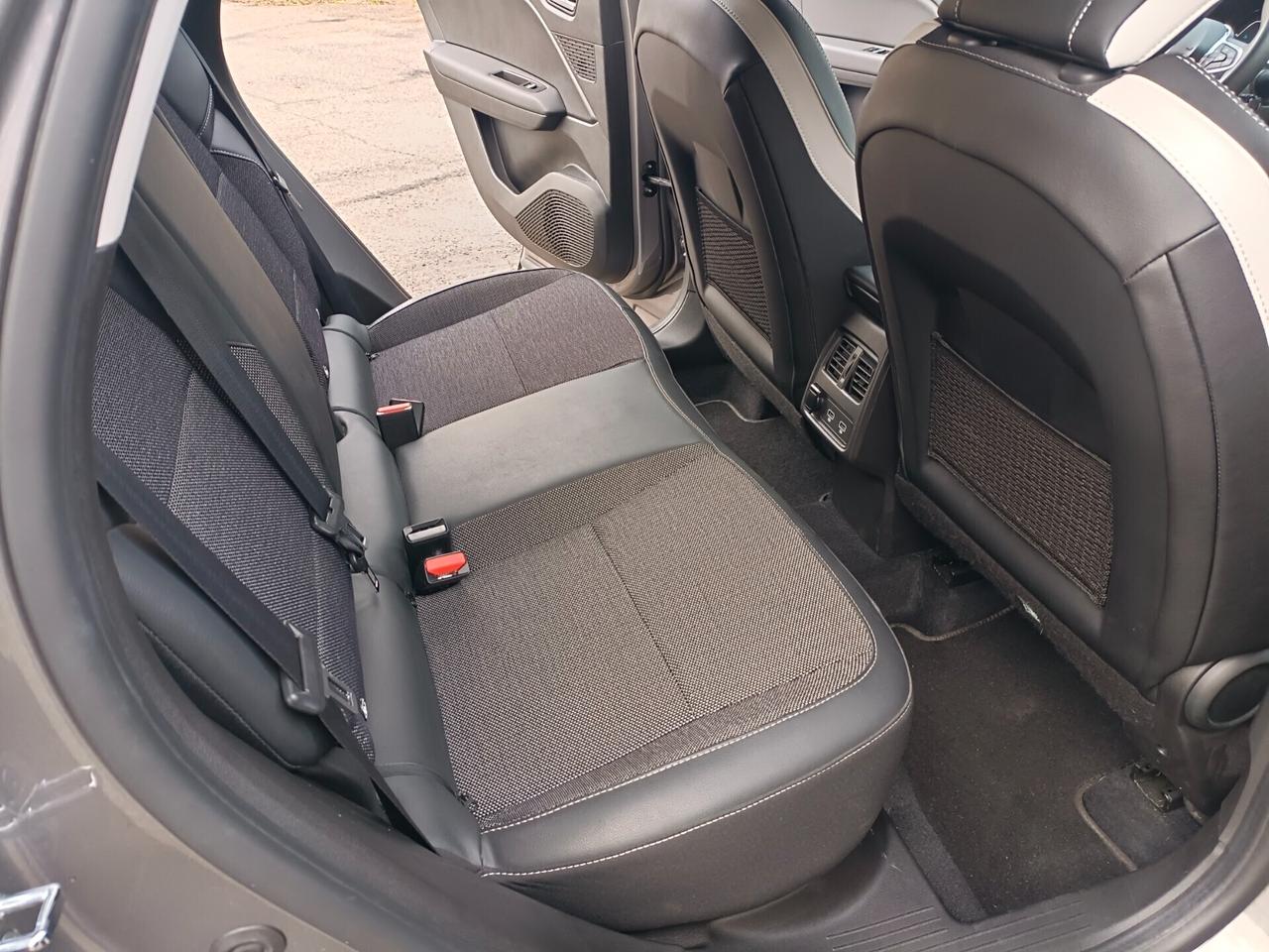 Renault Captur Hybrid E-Te 145 CV Intens