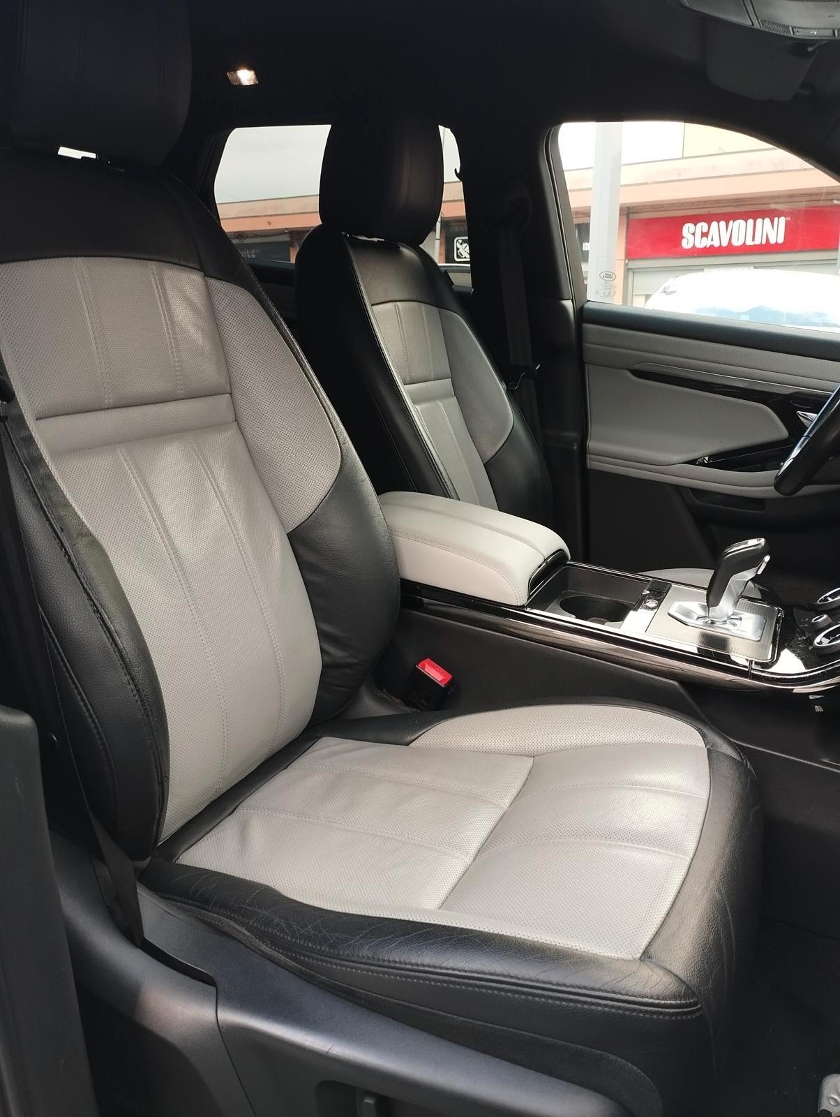 Land Rover Range Evoque 2.0D I4-L.Flw 150CV AWD Auto R-Dynamic SE