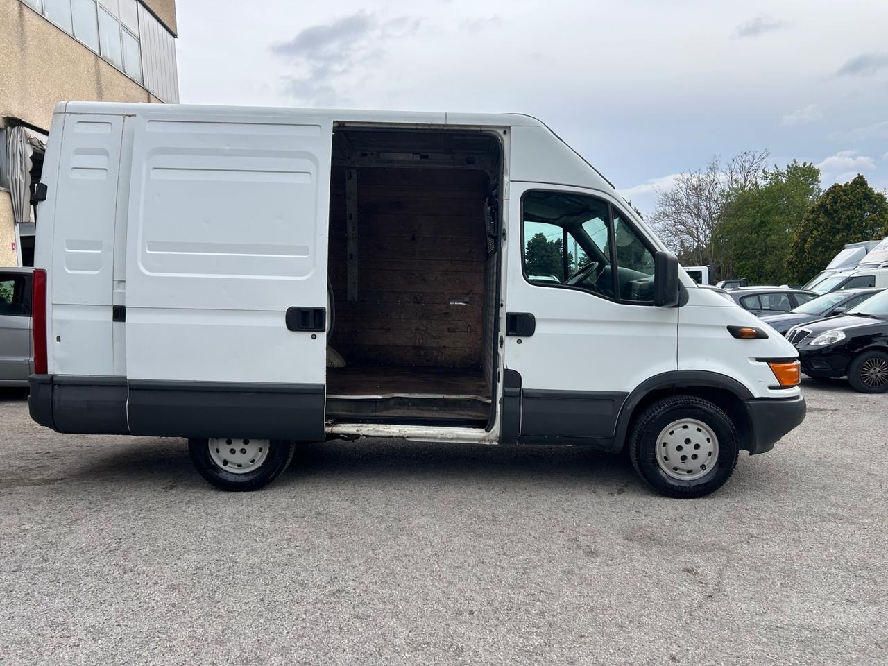 Iveco Daily 35.12 2.8 TDI Furgone