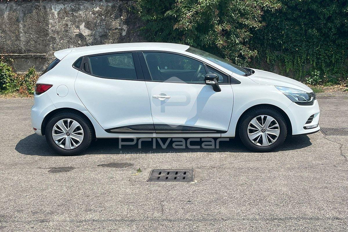 RENAULT Clio Sporter TCe 12V 75 CV Moschino Zen