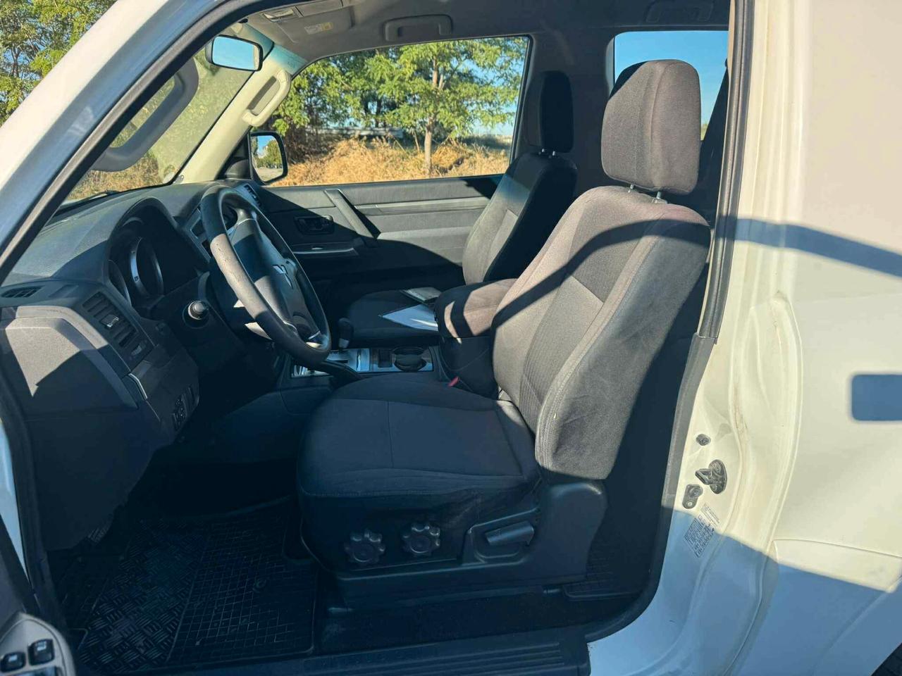 Mitsubishi Pajero 3.2 DI-D 16V aut. 3p. Instyle DPF