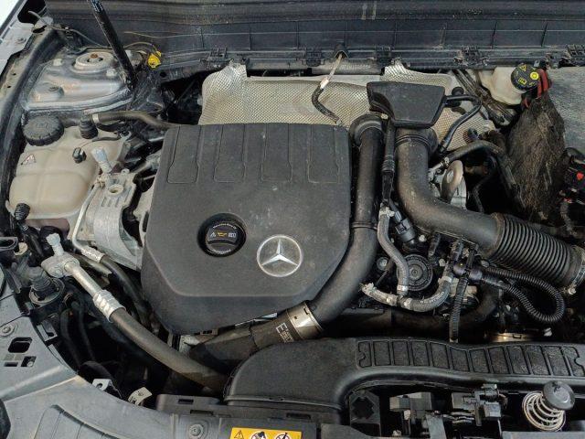 MERCEDES-BENZ GLB 200 Automatic Premium