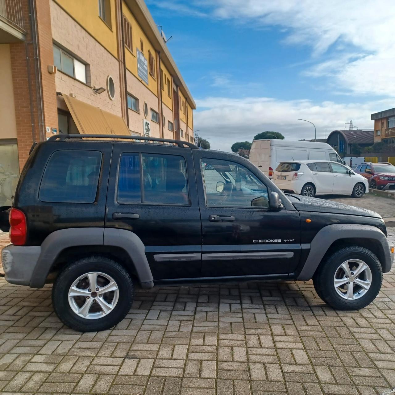 4X4 CHEROKEE 2.8 TURBINA E CATENA NUOVI