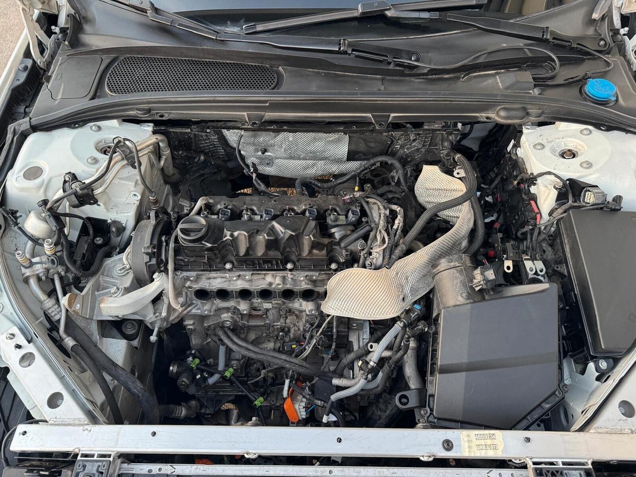 Volvo V60 2.0 b4 Momentum auto MOTORE KO