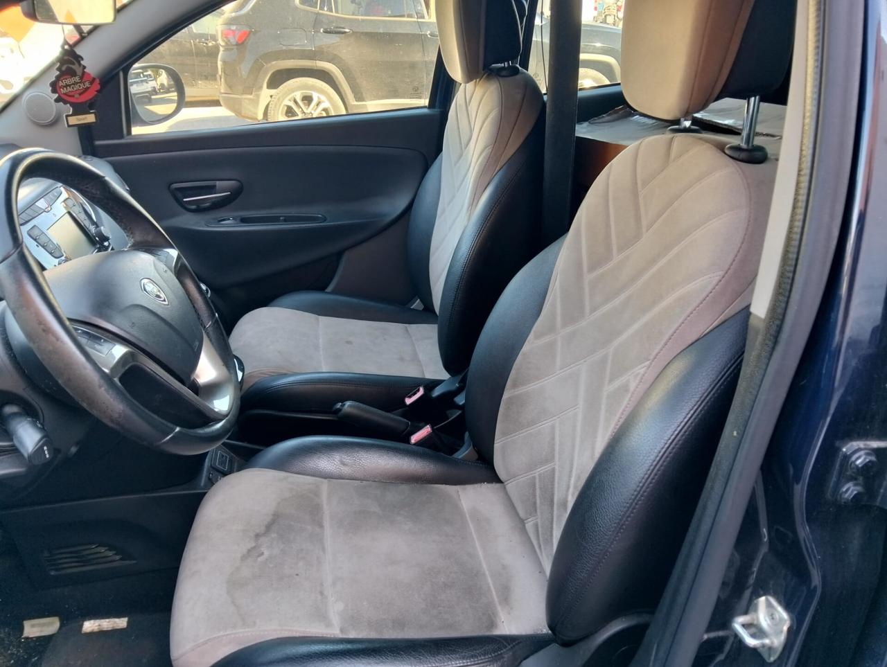 Lancia Ypsilon 1.3 M-jet 95cv 2015 SINISTRATA