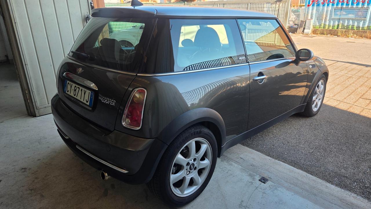 Mini 1.6 16V One de luxe