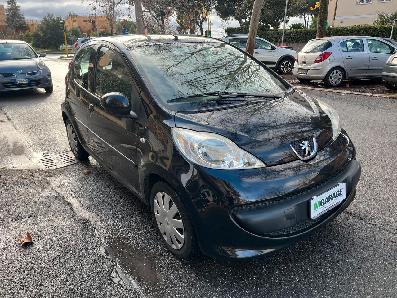 Peugeot 107 1.0 68CV 5p. Sweet Years 2Tronic