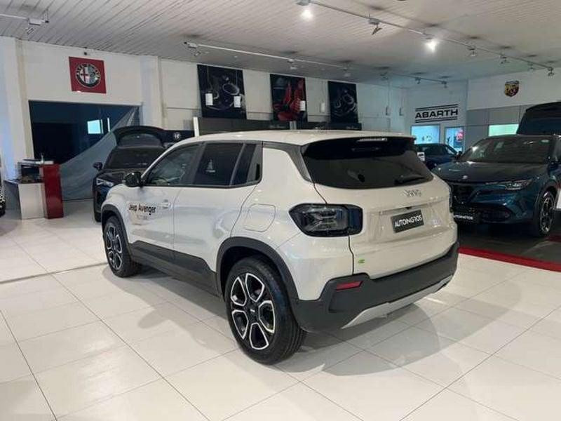 Jeep Avenger 1.2 turbo e-hybrid Summit fwd 100cv edct6