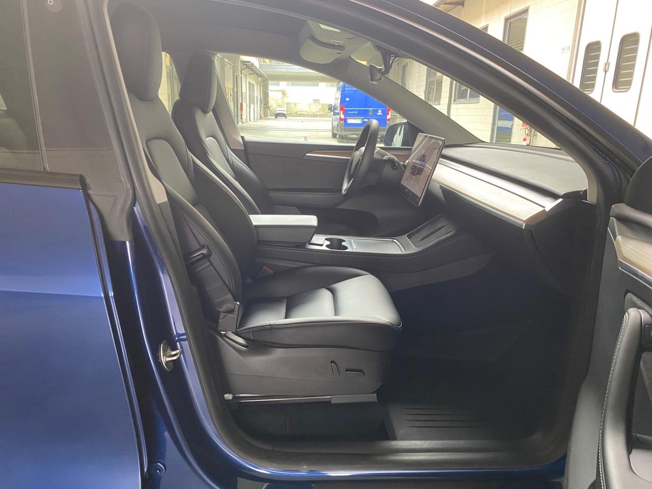 Tesla Model Y RWD Gancio Traino