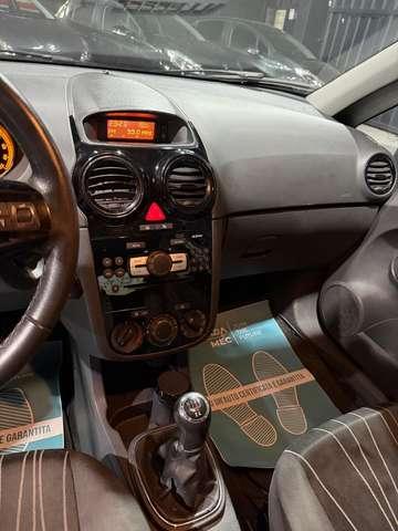 Opel Corsa Benzina Neopatentati