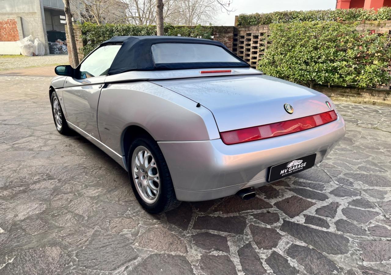 Alfa Romeo GTV Spider 2.0i 16V Twin Spark cat L