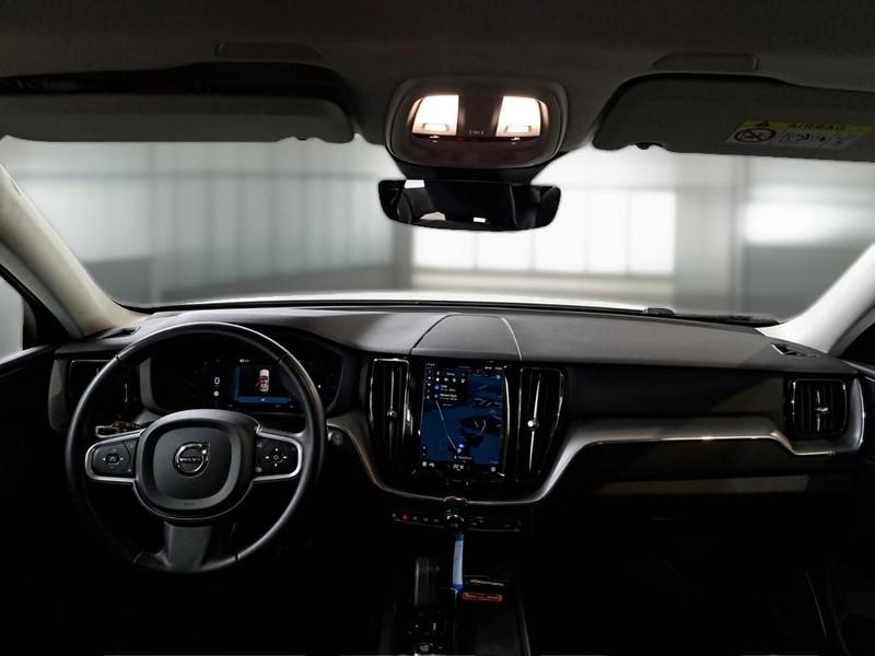 VOLVO XC60 B4 D AWD automatico Momentum Pro