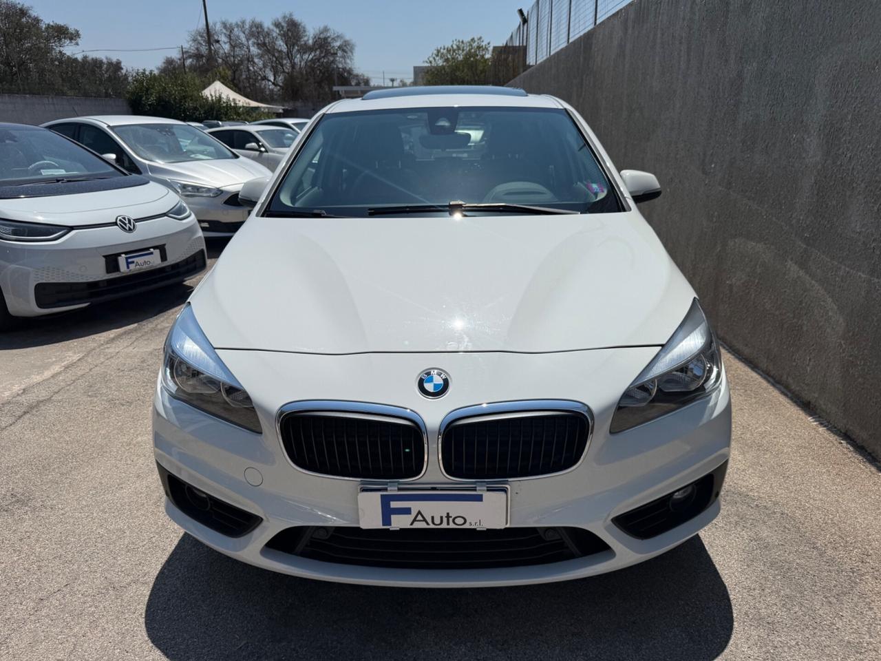 Bmw Active Tourer 218d Luxury,TETTO APRIBILE,PELLE,NAVI,CLIMATRONIC BIZ.,ECC…