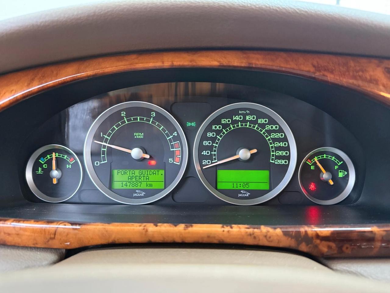 Jaguar S-Type 2.7 diesel V6 Executive Luxury
