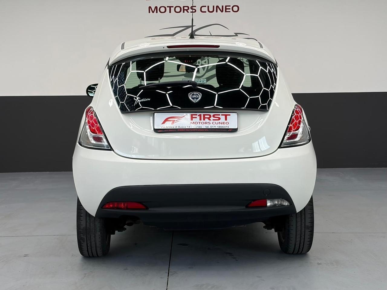 Lancia Ypsilon 0.9 TwinAir 85 CV 5 porte Metano Ecochic Gold