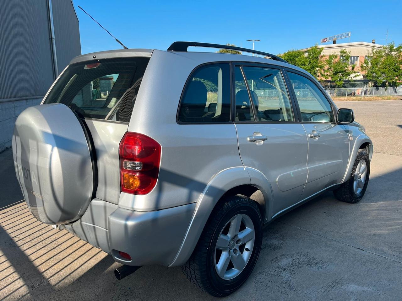 Toyota RAV 4 RAV4 2.0 Tdi D-4D cat 5 porte Sol