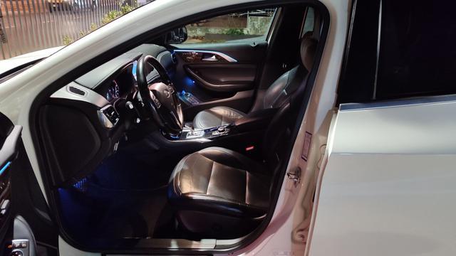 INFINITI Q30 2.2d Premium Tech AWD NAVI 360 PELLE LED